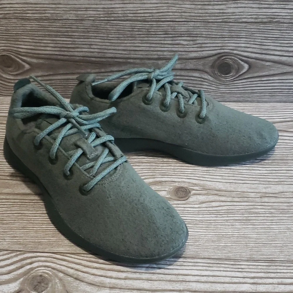 Allbirds Merino Green 9 laces woman shoes